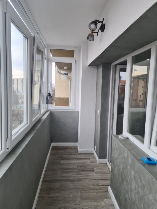 Apartament de inchiriat, 2 camere, decomandat, etajul 3/4
