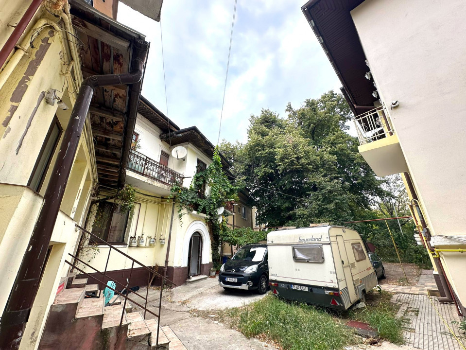 Inchiriere 2 Camere Vitan Mall | centrala proprie | curte | loc parcare