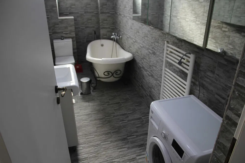 Vanzare Apartament 2 camere Metrou Timpuri Noi | Nerva Traian | 55 mp