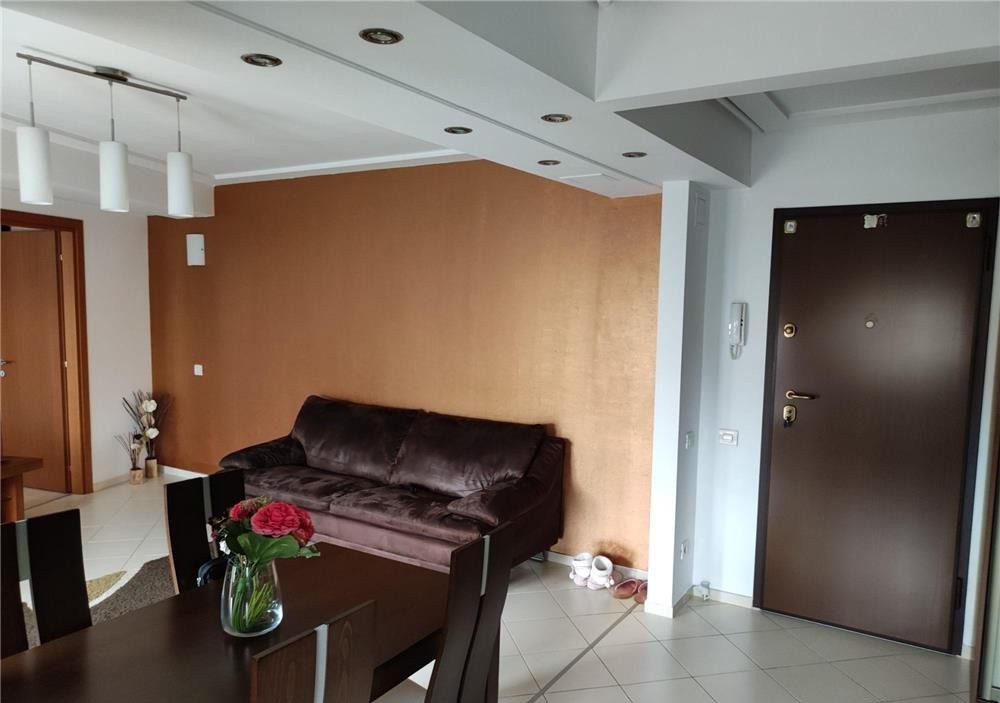 Vanzare Apartament 3 camere | Decebal | 67mp