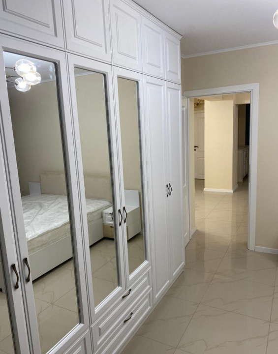 Vanzare apartament 3 camere transformat in 2 | Decebal | 76mp