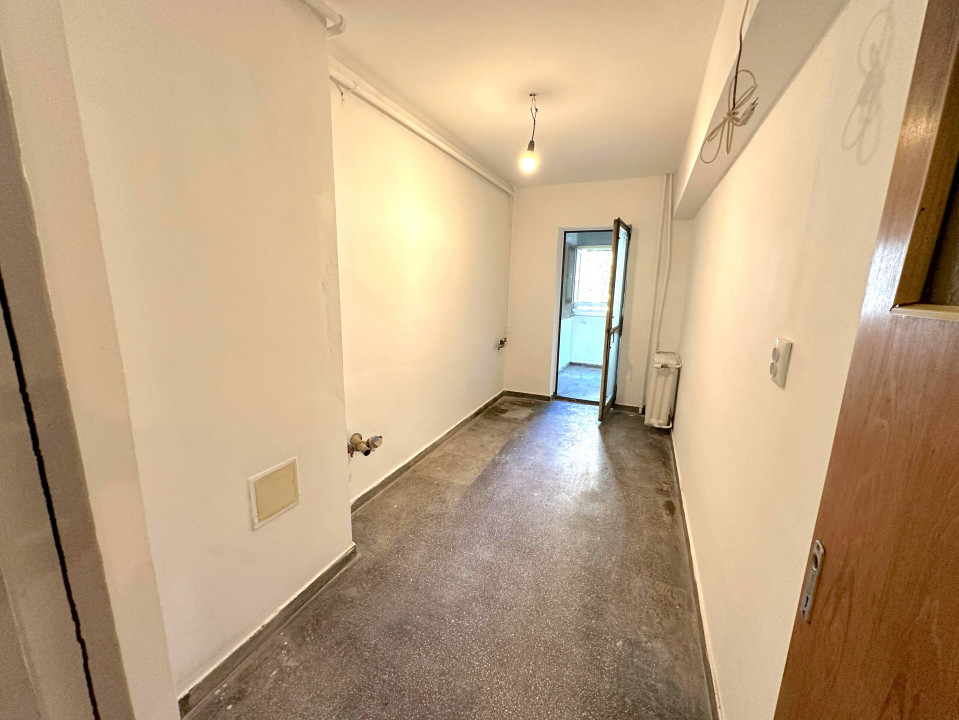 4 Camere 115mp Mega Mall Delfinului | terasa 11mp si boxa subsol 4mp