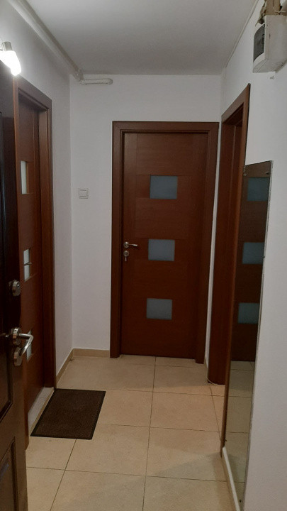 Vanzare Garsoniera decomandata cu balcon P/4 | Mall Vitan | 42 mp