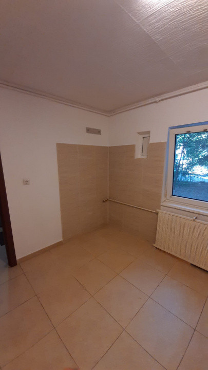 Vanzare Garsoniera decomandata cu balcon P/4 | Mall Vitan | 42 mp