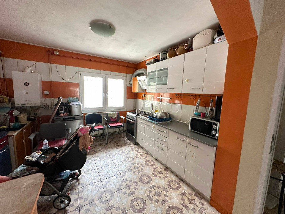 Vanzare 4 camere 96mp | centrala termica | bloc reabilitat