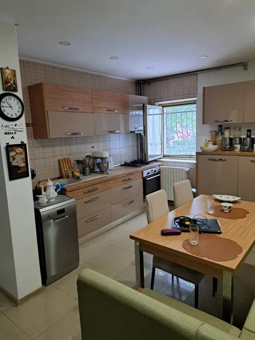 Vanzare Apartament 2 camere decomandat | Nerva Traian | 69mp