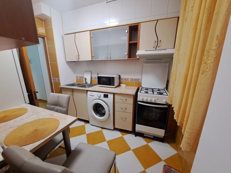 Vanzare Apartament 3 camere semidecomandat | Piata Iancului | 65 mp