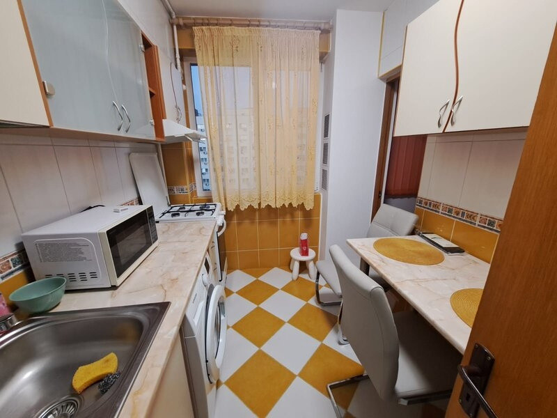 Vanzare Apartament 3 camere semidecomandat | Piata Iancului | 65 mp