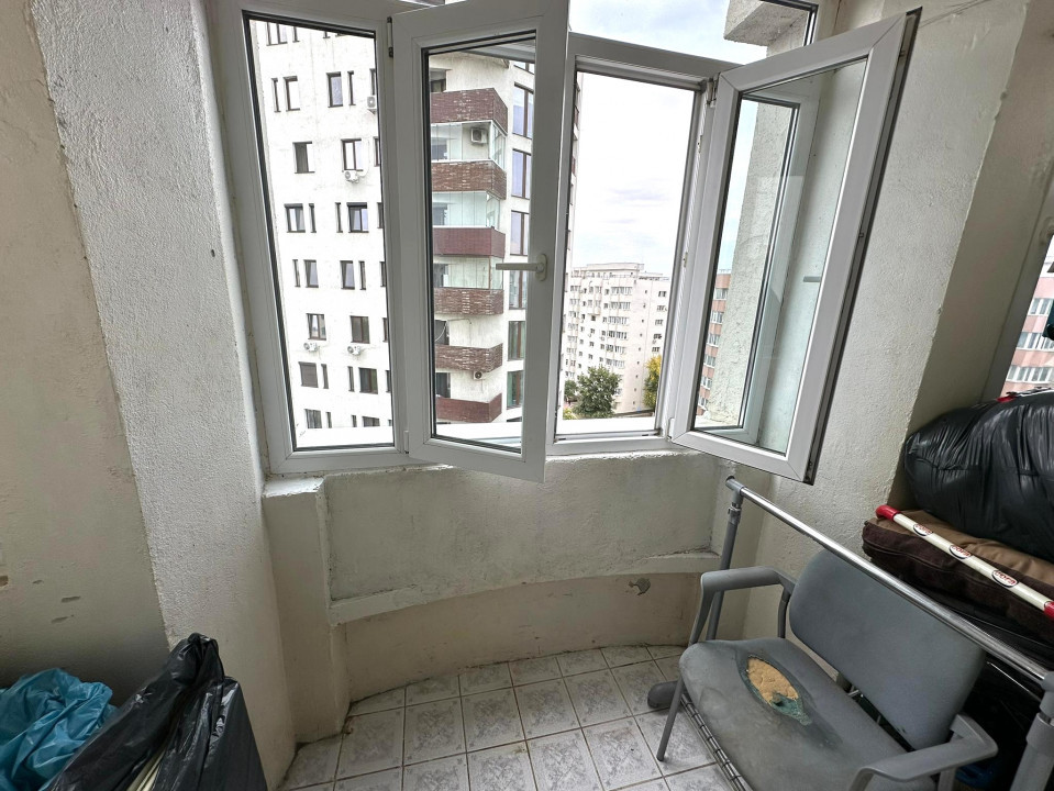 Vanzare 4 camere 96mp 2 bai | centrala termica | bloc reabilitat