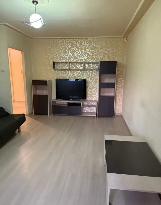 Vanzare garsoniera decomandata | Mall Vitan | 40 mp