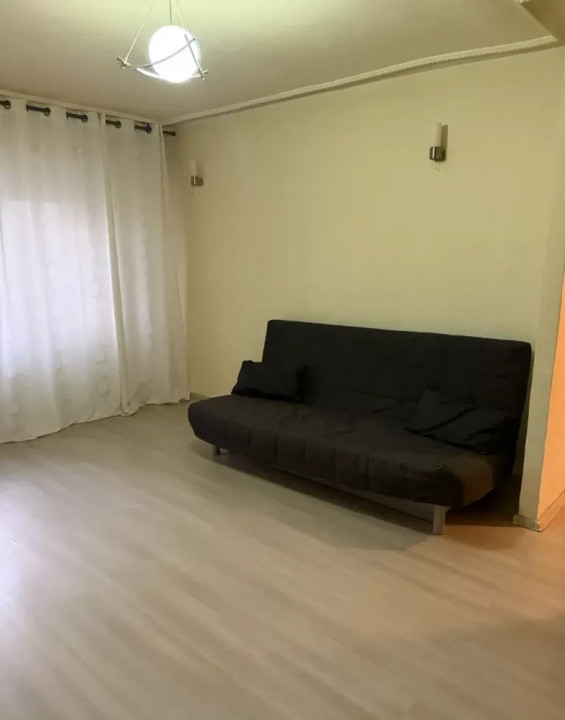 Vanzare garsoniera decomandata | Mall Vitan | 40 mp