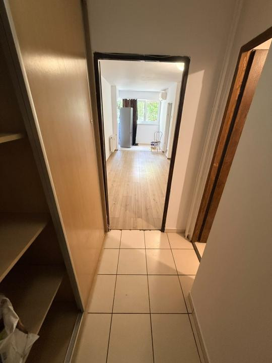 Vanzare Garsoniera Bd. Basarabia / bloc reabilitat / 33mp