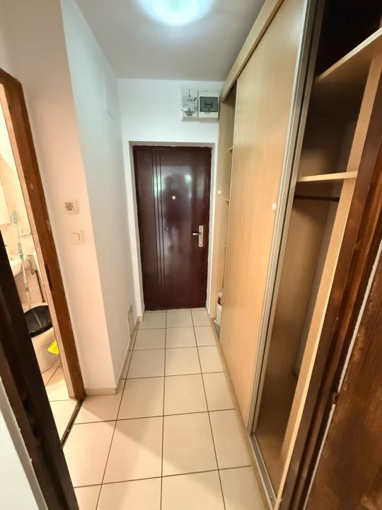 Vanzare Garsoniera Bd. Basarabia / bloc reabilitat / 33mp