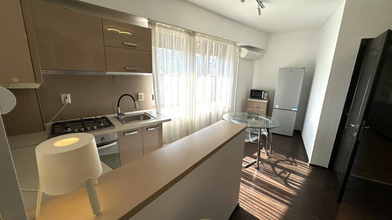 Vanzare 2 Camere Modern Mobilat & Utilat | centrala termica | bloc 2008