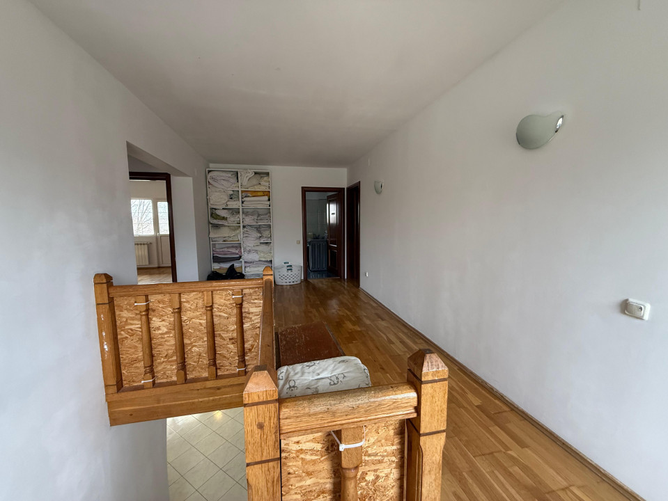 Vanzare Casa 6 camere Snagov Florilor 225mp | curte 980mp